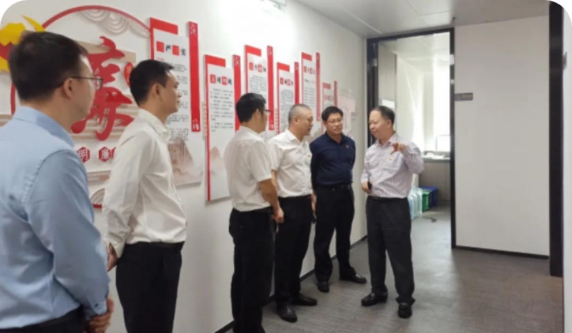 集团党委副书记、董事邓伟群到珠海PA视讯游戏集团督导调研